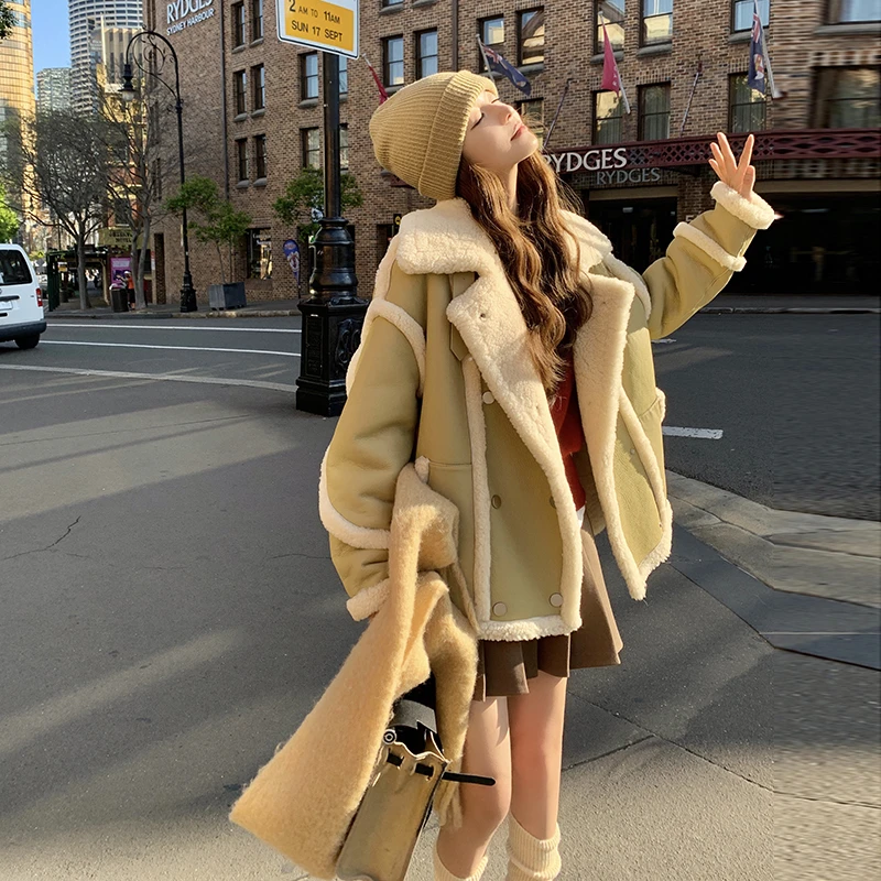 2024新款软糯保暖皮毛一体羊羔毛皮革外套小个子超好看撞色上衣女