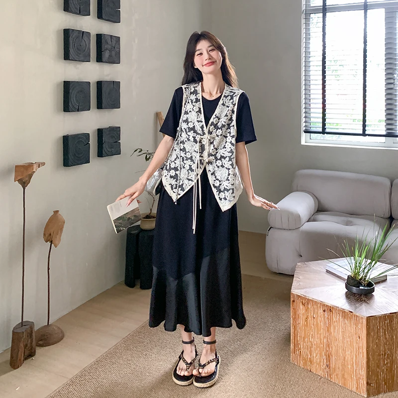 法式蕾丝马甲连衣裙套装女夏2024新款设计感炸街洋气t恤长裙子