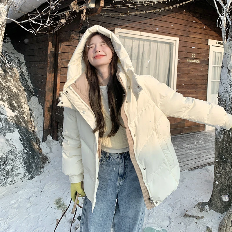 米白色连帽羽绒服女短款2024冬新款韩系小个子时尚减龄加厚面包服