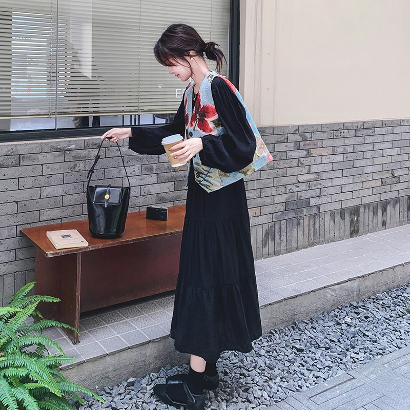 油画马甲连衣裙套装女2025超火气质韩版高级感绝美法式长裙两件套