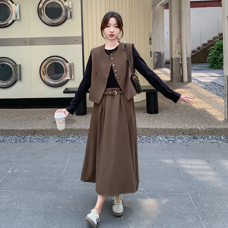 咖色马甲半身裙两件套女春季2025新时尚复古休闲小众设计感套装裙