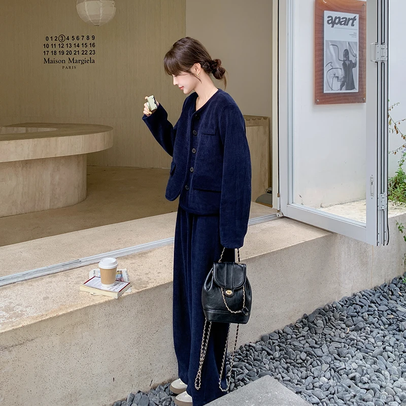 藏青色灯芯绒小香风套装女2025春装新款气质短款外套阔腿裤两件套