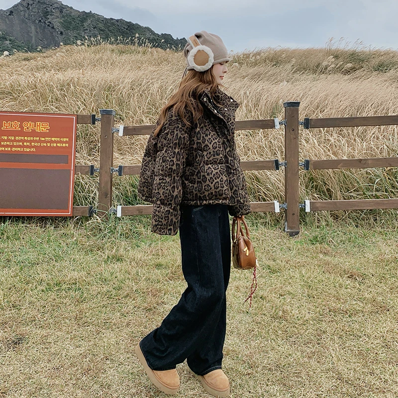 豹纹短款羽绒服女冬季2025新款美式时尚炸街高级感保暖鸭绒面包服