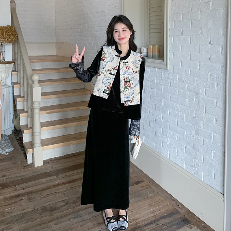 新中式刺绣盘扣马甲金丝绒连衣裙套装2025春季新款国风复古两件套