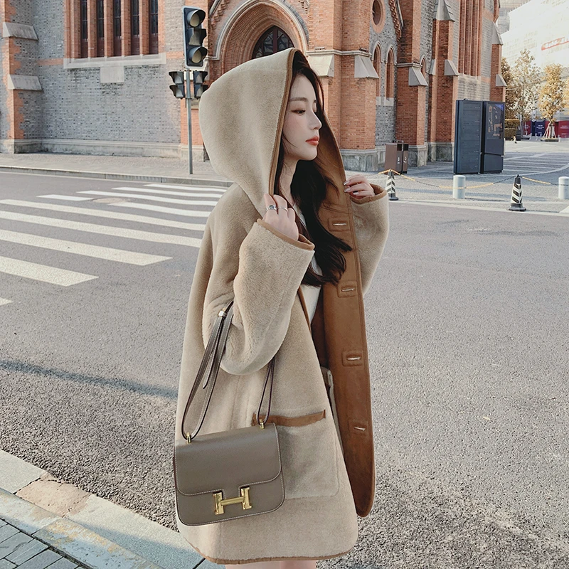 设计感两面穿皮毛一体羊羔毛外套女2025冬新款加绒加厚小个子棉服