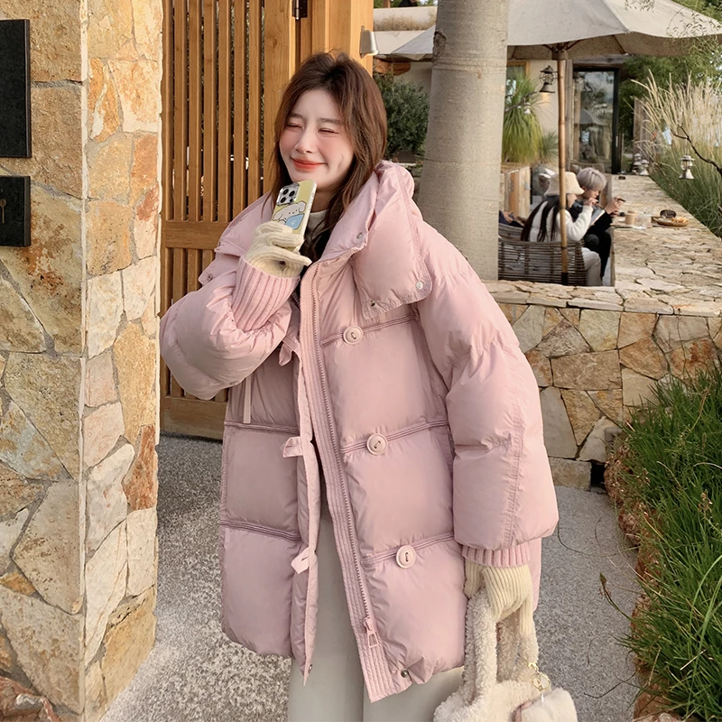 温柔粉色连帽羽绒服女冬季2024新款韩系甜美减龄多巴胺保暖面包服