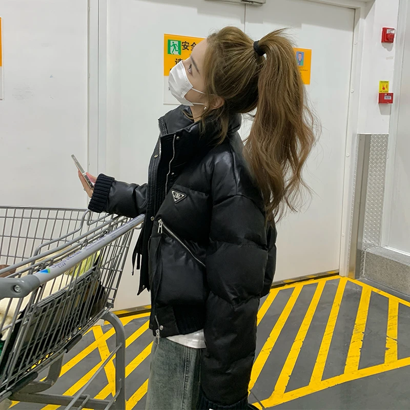 高级感炸街皮衣短款羽绒服女2025冬季新款小个子白鸭绒面包服外套