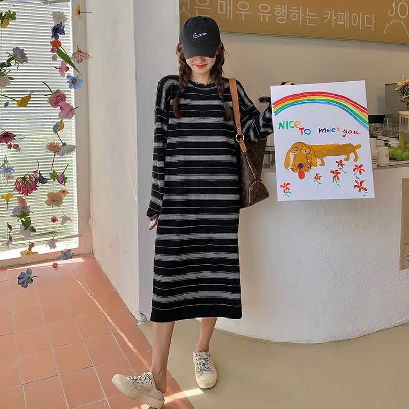 韩系条纹针织卫衣裙女早秋新款2024慵懒风宽松垂感显瘦长袖连衣裙