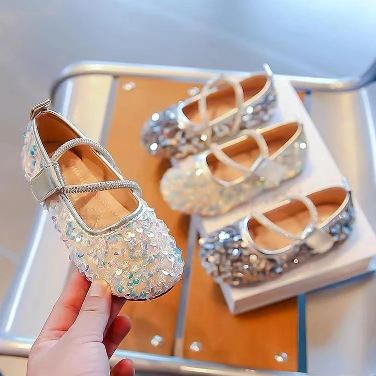 儿童亮片洋气2024春秋季新款中大童软底水晶鞋时尚小女孩单鞋M31