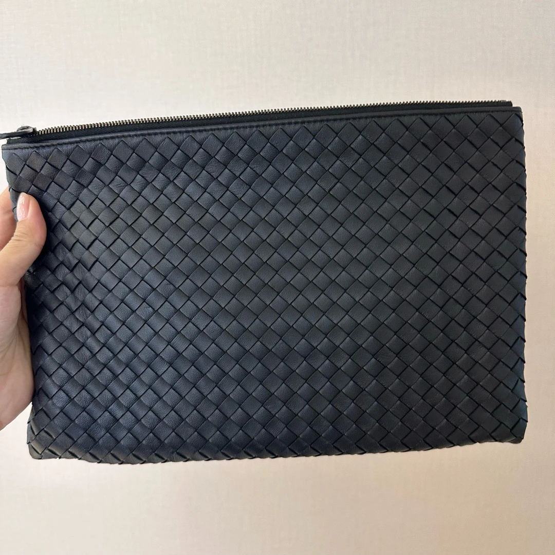99新 BOTTEGA VENETA/葆蝶家 悦奢甄选/黑色/手拿包/洗漱包/手包