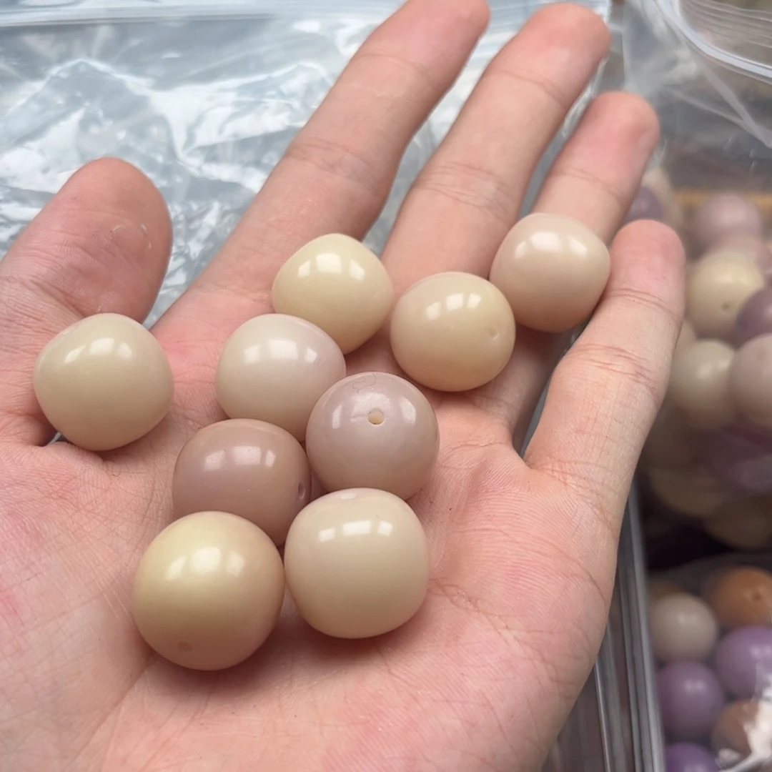 【闪购商品】白玉菩提吊坠z19/20颗微瑕紫