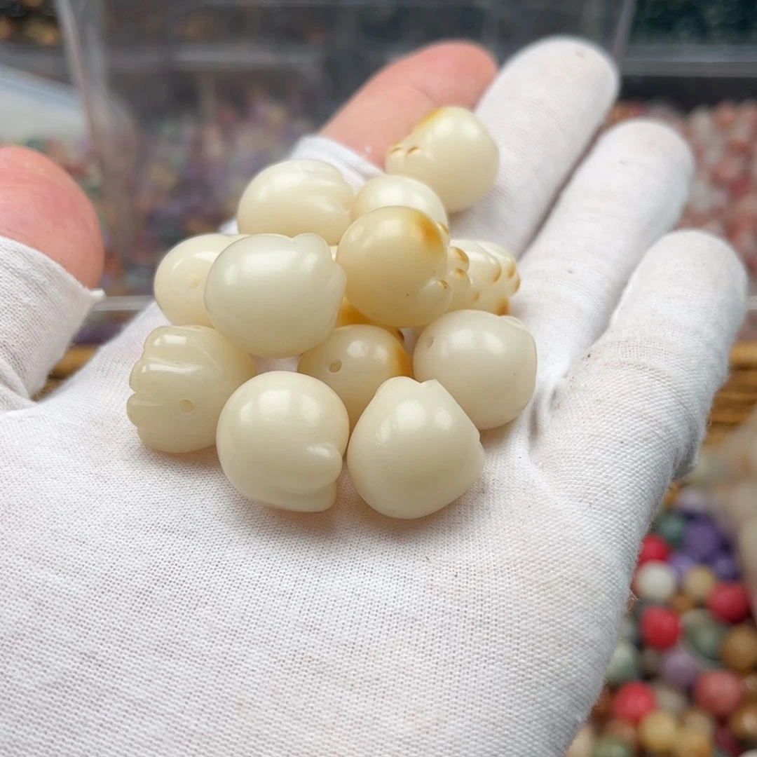 【闪购商品】白玉菩提吊坠z16/20颗微瑕