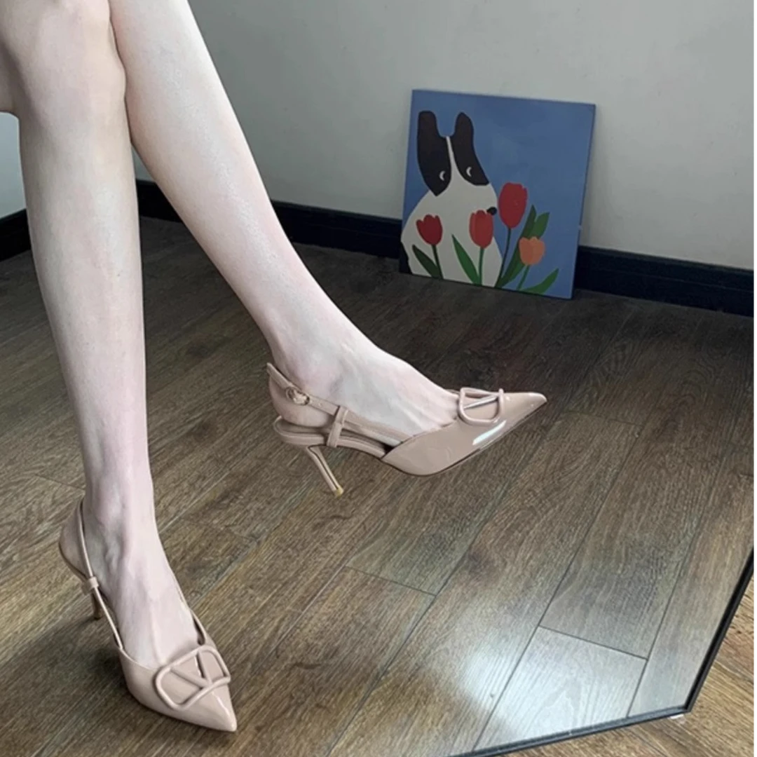 高跟鞋女2025新款夏v扣尖头细跟裸色单鞋后空法式御姐绝美凉鞋女