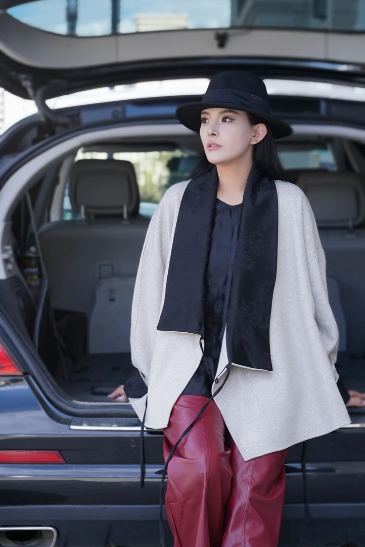 AJ-NAMO原创设计款米色斜襟外套-雀上枝头大翻领816