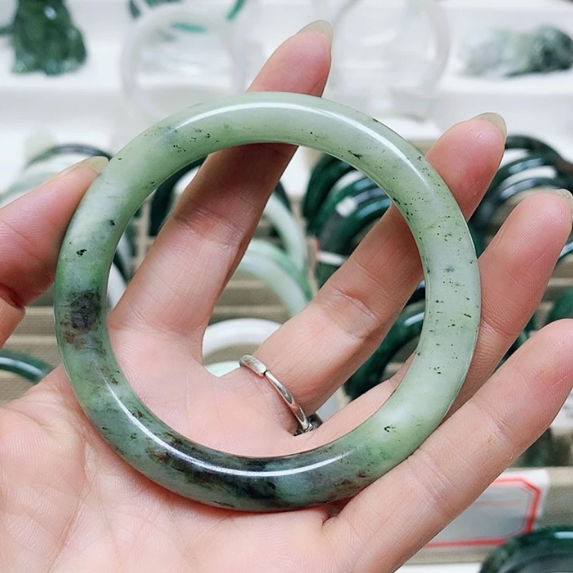 【闪购商品】独山玉手镯未镶嵌言**多