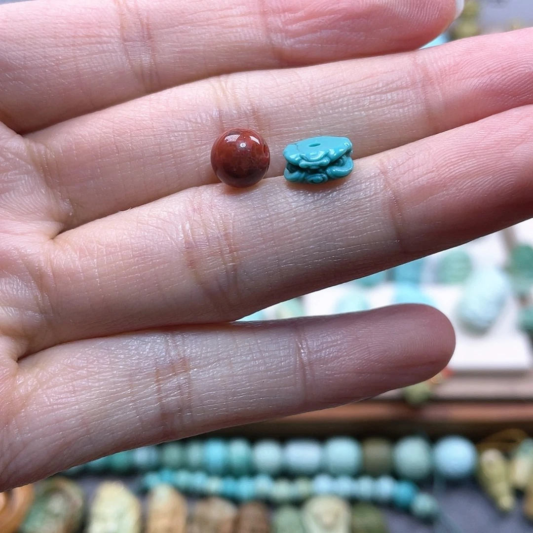 南红玛瑙配饰未镶嵌