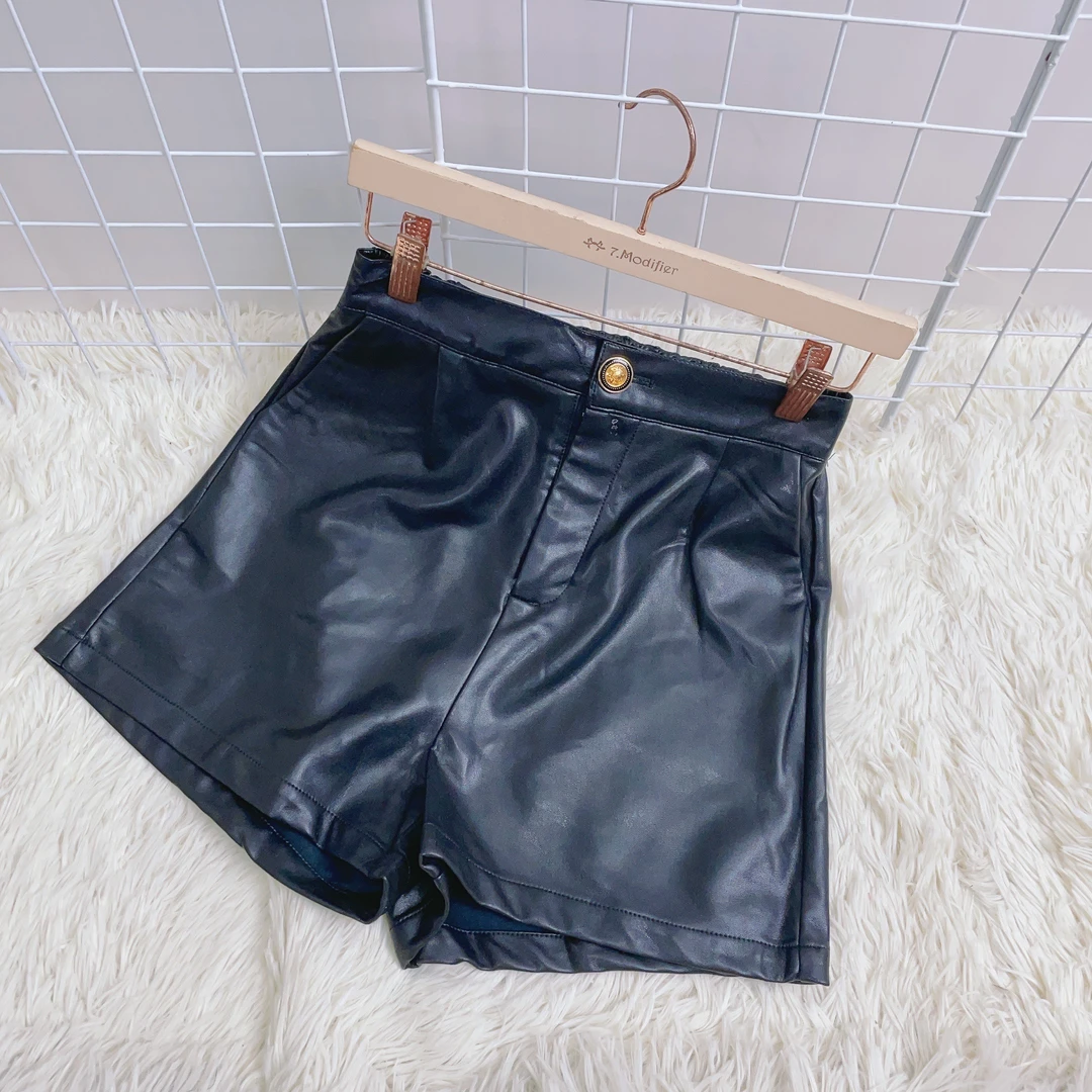 0156 妙家 一粒扣气质百搭软pu皮短裤 21C2093K