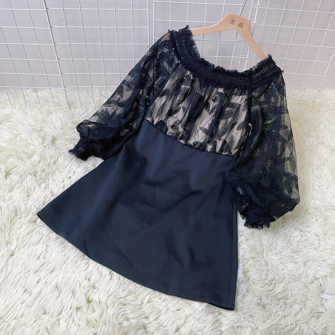 一字肩灯笼袖小众设计蕾丝镂空气质黑色连衣裙 R573