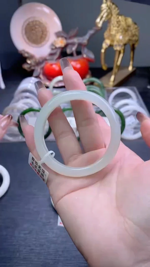 【闪购商品】和田玉手镯未镶嵌和田玉手镯