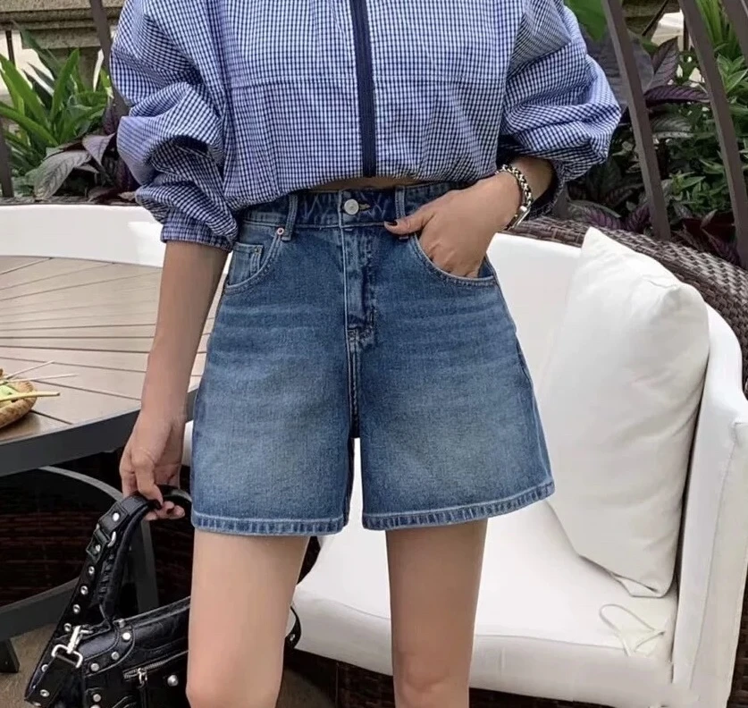 随机一条高品质牛仔短裤