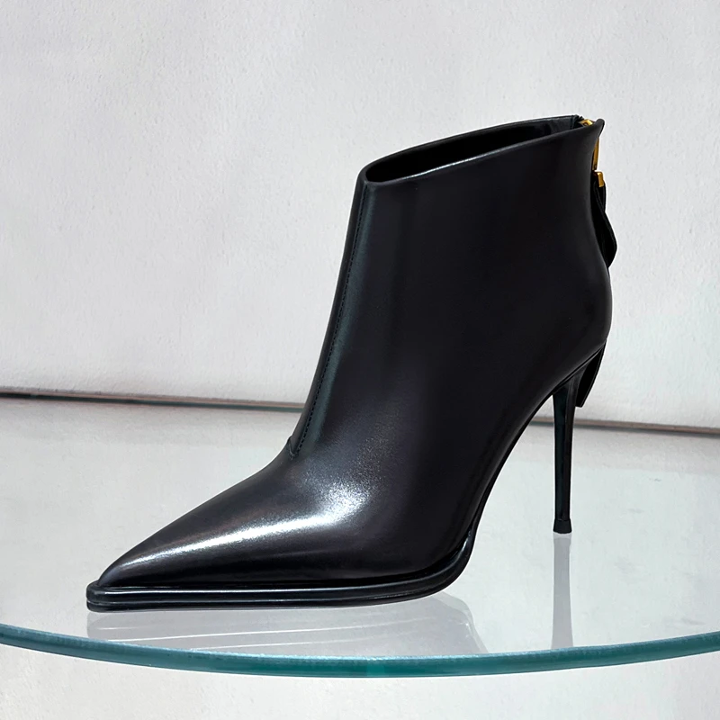 【现货】尖头短靴女2024秋冬新款细跟高跟鞋不累脚法式黑色靴子3271