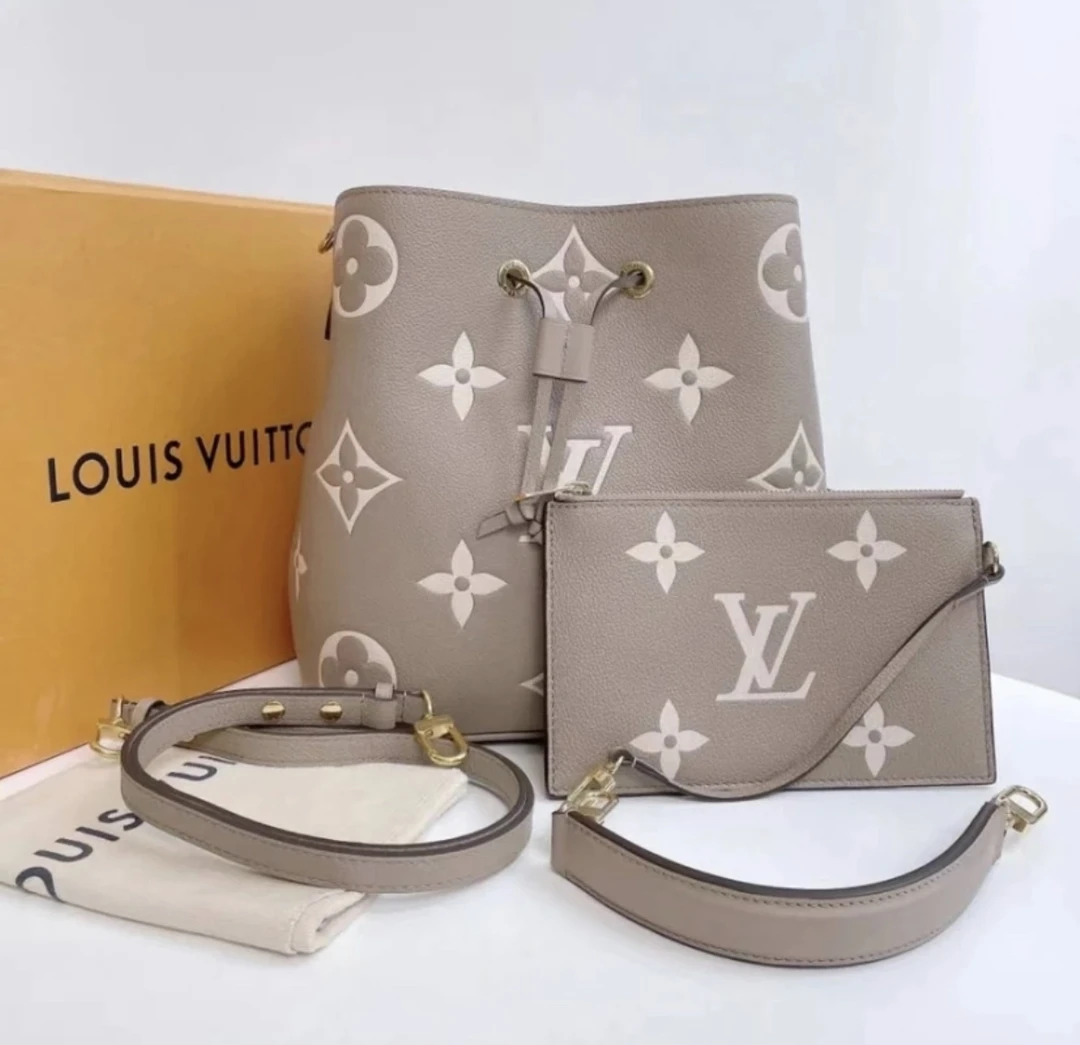 99新 LouisVuitton/路易威登 99新大象灰水桶包