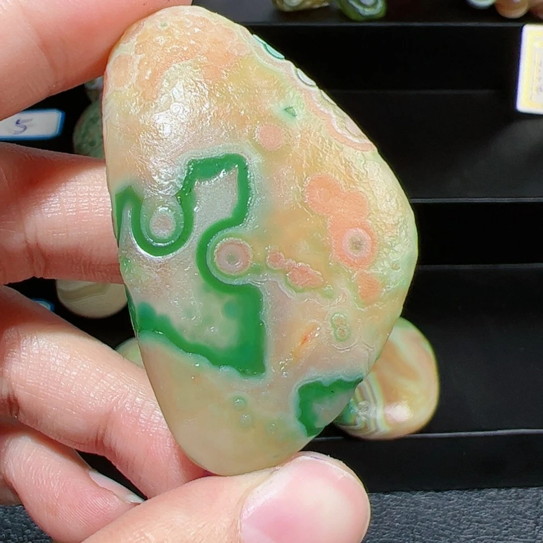 【闪购商品】石英质玉颈饰未镶嵌高*帅