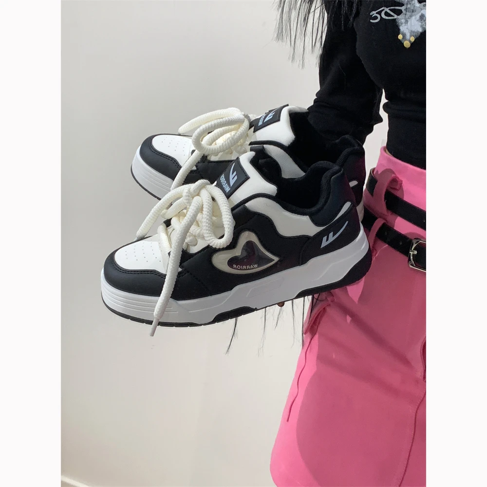 回力女鞋百搭熊猫爱心板鞋加绒秋冬新款厚底小白鞋子女加绒二棉鞋