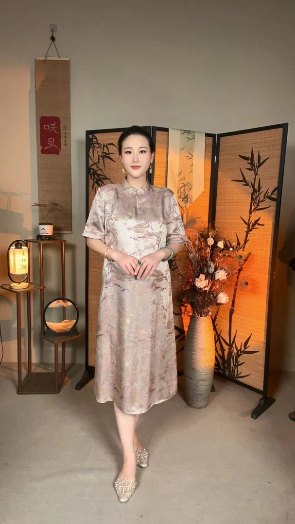 【花语伊人】新款气质时尚显瘦连衣裙