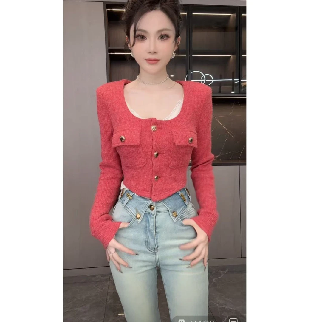 睿夕【金扣锁骨精】絶美法式方领纯欲修身显瘦针织短上衣