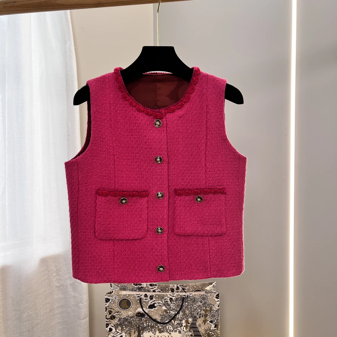 早秋名媛小香风双口袋手工花边玫红色无袖短款马甲显瘦显白316