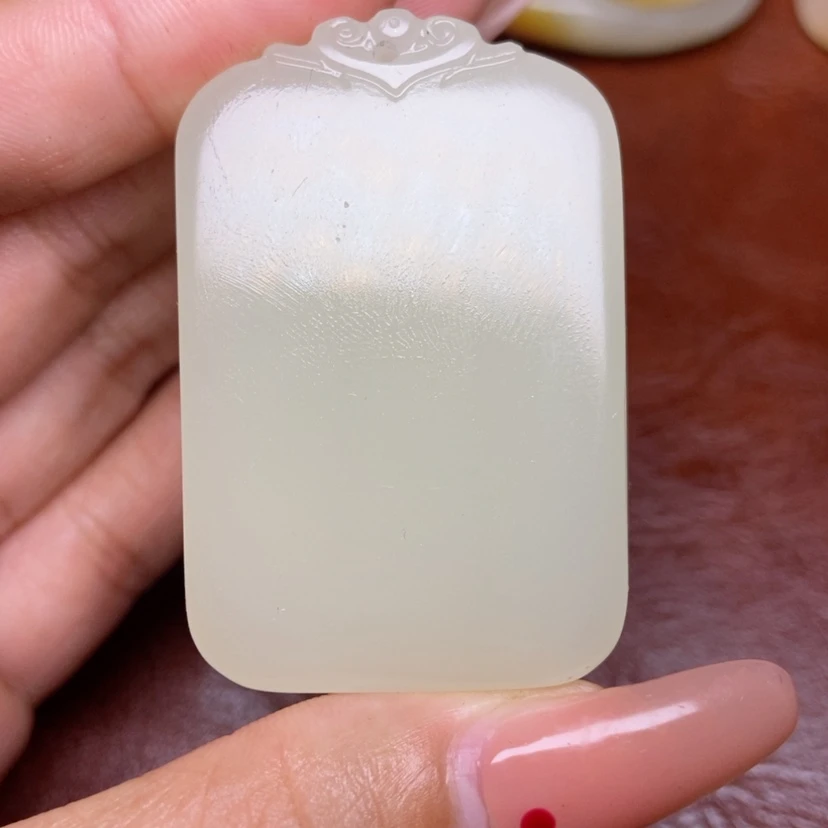 【闪购商品】和田玉(糖玉)颈饰未镶嵌