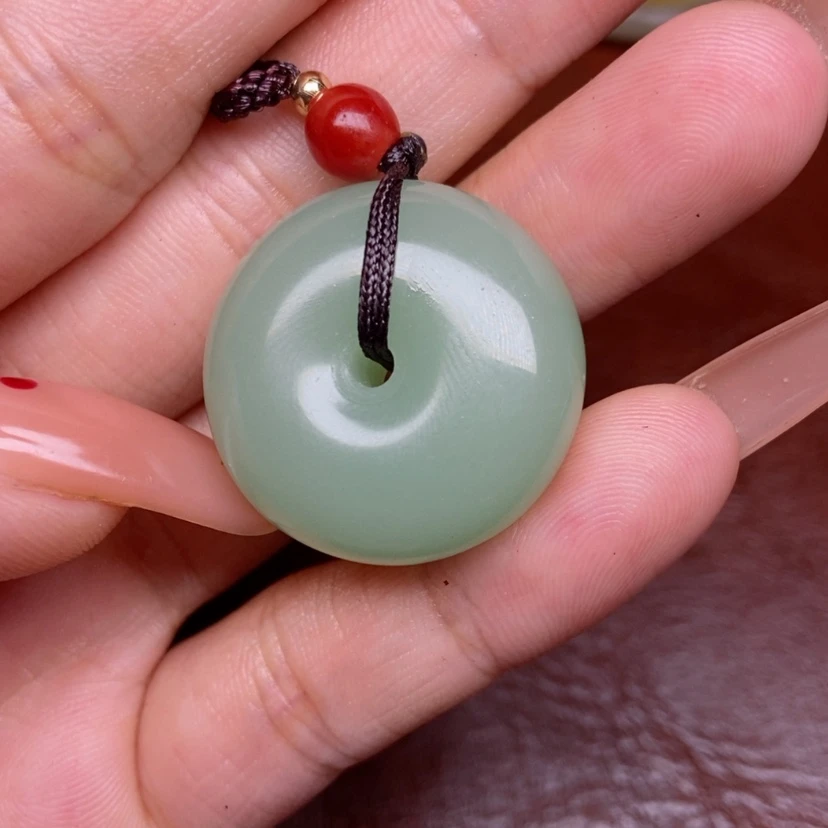 【闪购商品】和田玉(糖玉)颈饰未镶嵌
