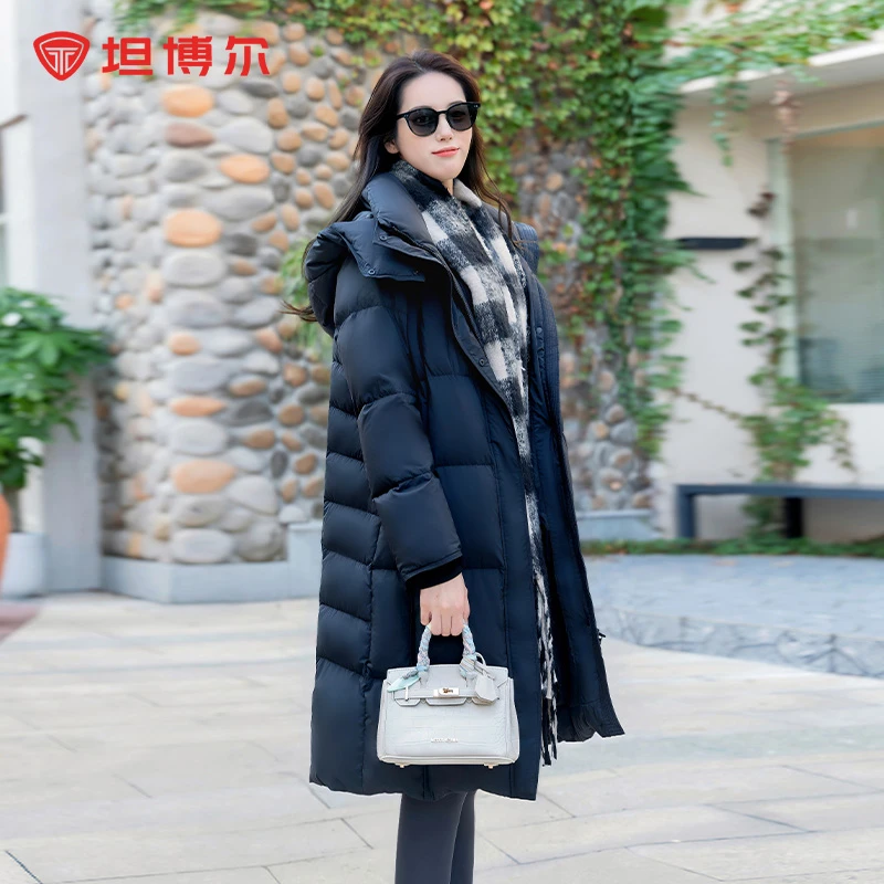 坦博尔长款羽绒服女黑色冬季新款休闲通勤加厚保暖外套鸭绒连帽
