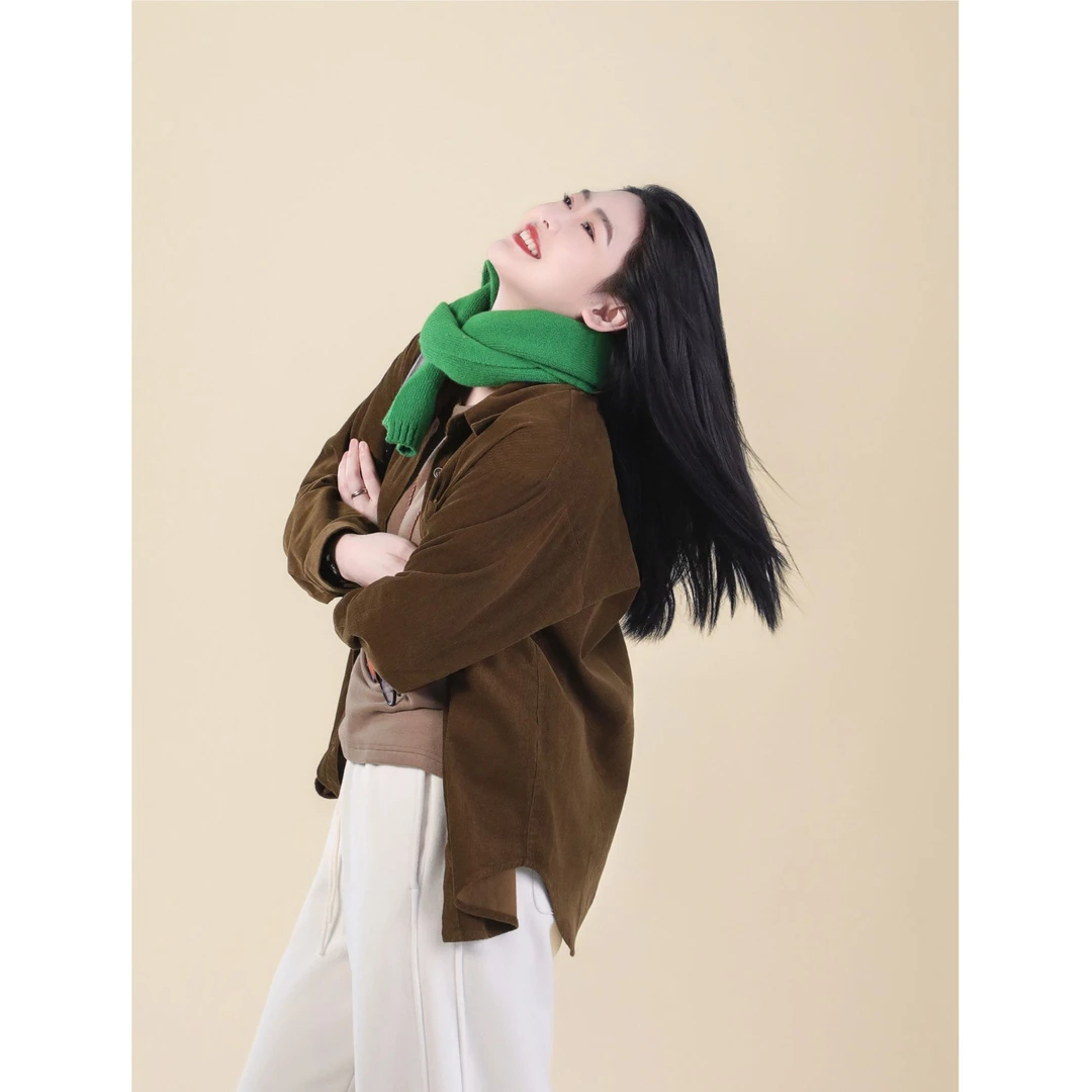 时尚百搭休闲经典宽松舒适简约纯色口袋灯芯绒翻领衬衫女-HQ24021