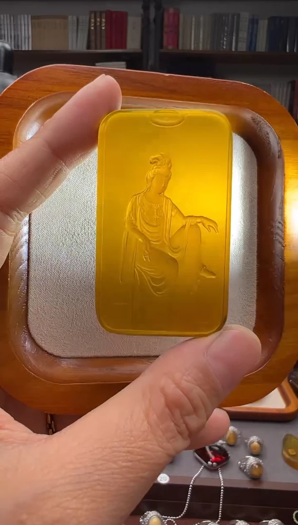 【闪购商品】琥珀颈饰未镶嵌自在观音