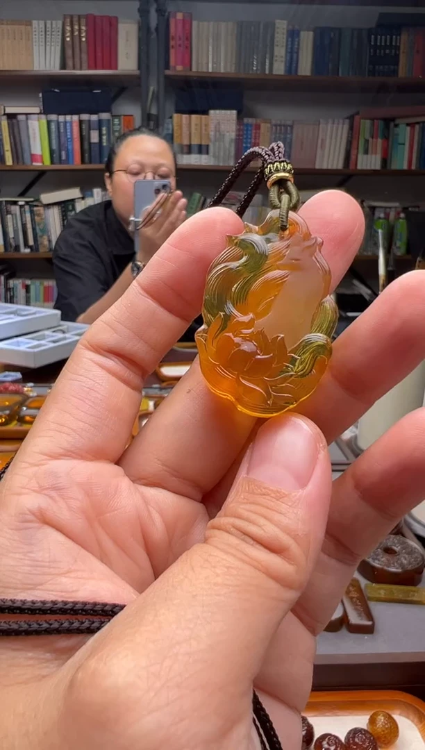【闪购商品】琥珀颈饰未镶嵌九尾狐吊坠