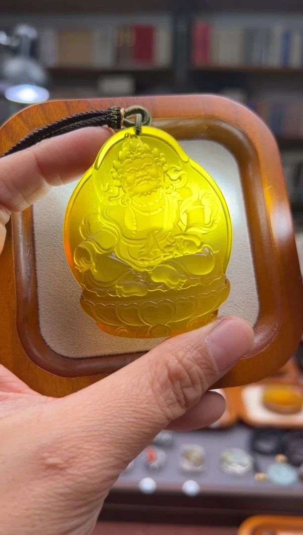 【闪购商品】琥珀颈饰未镶嵌黄财神吊坠