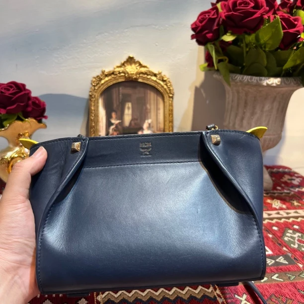 95新 MCM 珍甄奢品 MCM 饺子斜挎包 14272