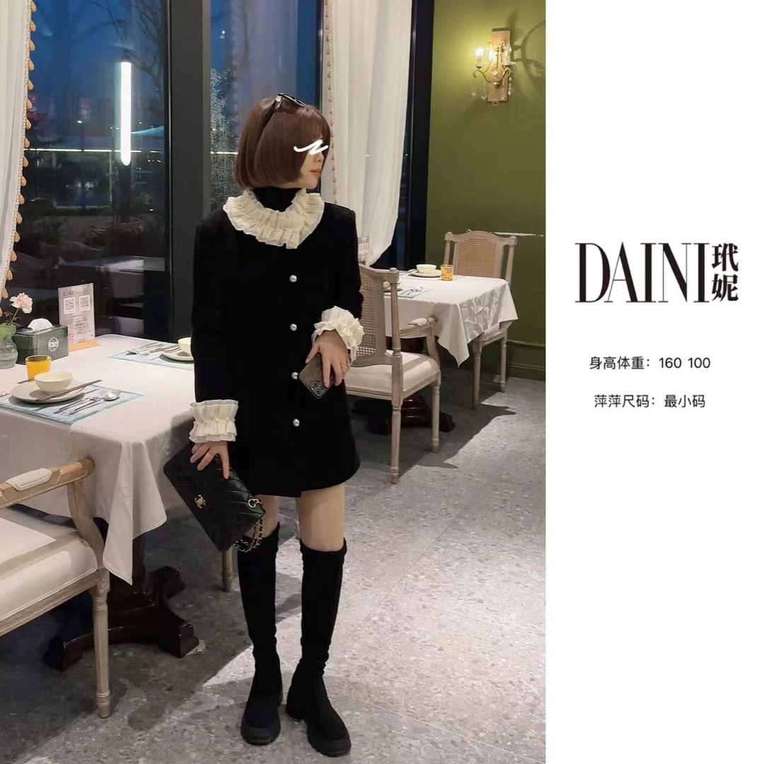 【萍萍推荐】冬季 圆领木耳边珍珠钉珠绒感外套 小香风中长款羽绒