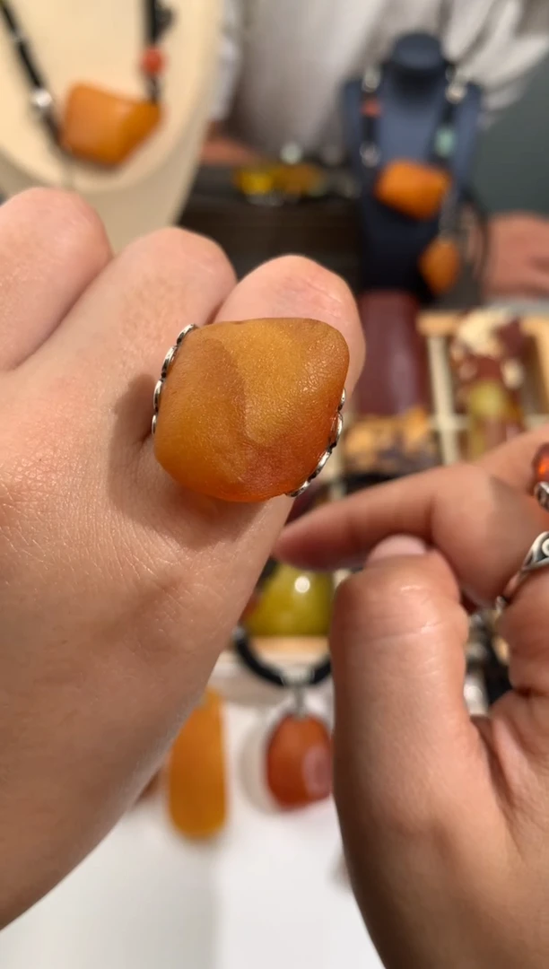 【闪购商品】蜜蜡裸石未镶嵌似玉