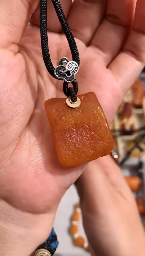 【闪购商品】蜜蜡裸石未镶嵌似玉
