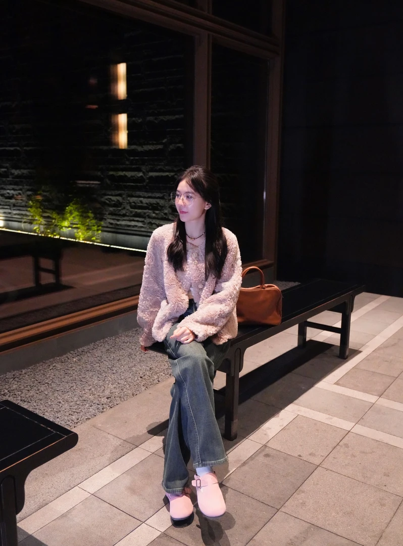 【李贤儿】“时髦精致”轻柔简约冬季外套新品2423