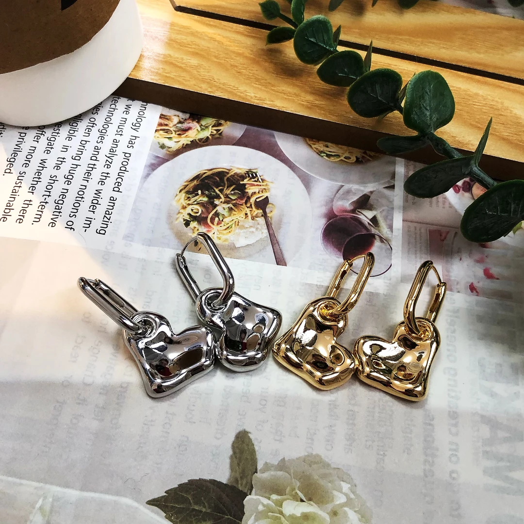 铜合金耳饰 法式极简风格气质不规则亮面金属不规则爱心耳环GP512