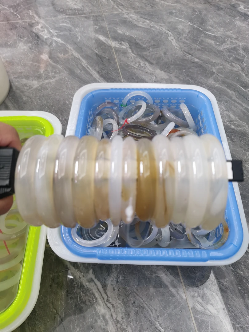 15提示！玛瑙手镯每单都不包邮发货