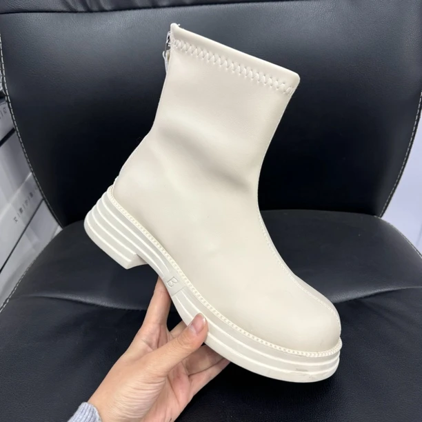 239-51弹力皮瘦瘦短靴女后拉链韩版圆头时尚平底马丁靴