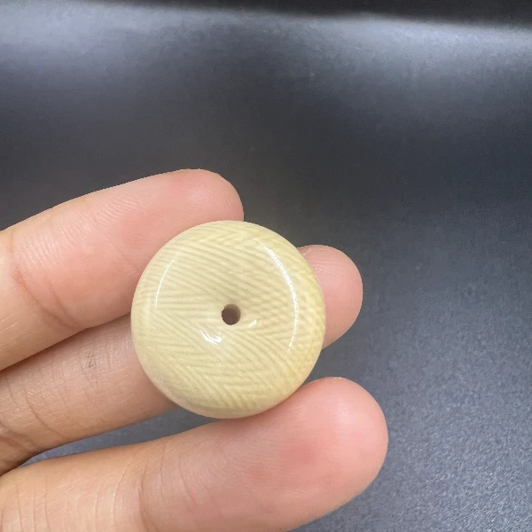 A9002天然猛犸牙平安扣 支持鉴定 假一罚四