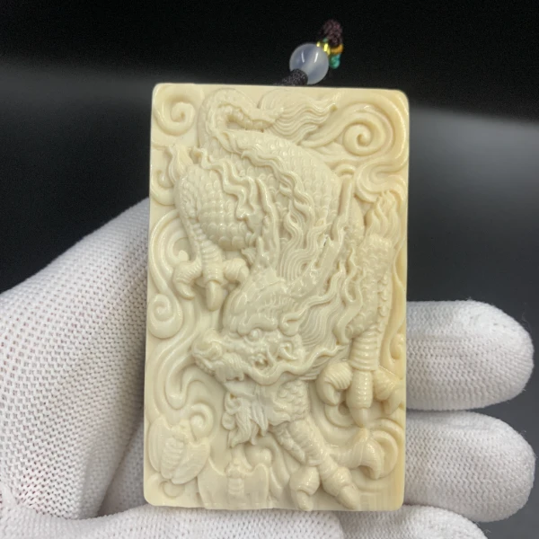 C9394天然猛犸牙雕刻牌 支持鉴定 假一罚四