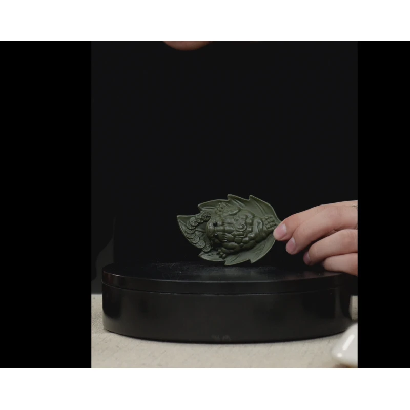 民国绿一夜暴富茶宠摆件