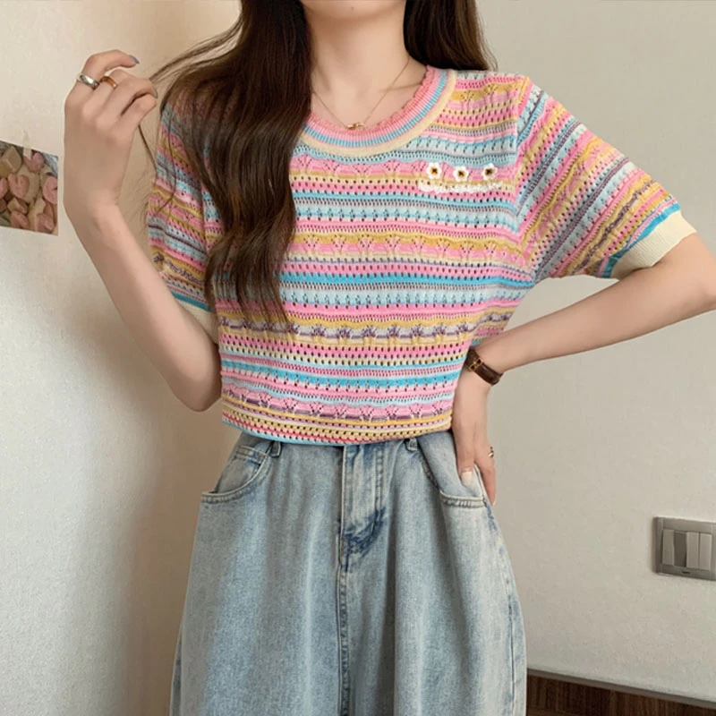 彩虹条纹气质短袖小香风薄款针织衫女夏季显瘦甜美风短款百搭上衣